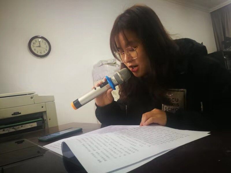 黄检察官讲话.jpg