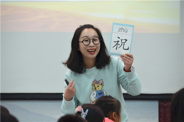 吕娟.jpg