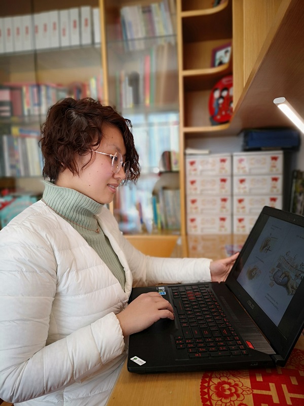 香槟湖小学 吕佳音《图书馆狮子》.jpg