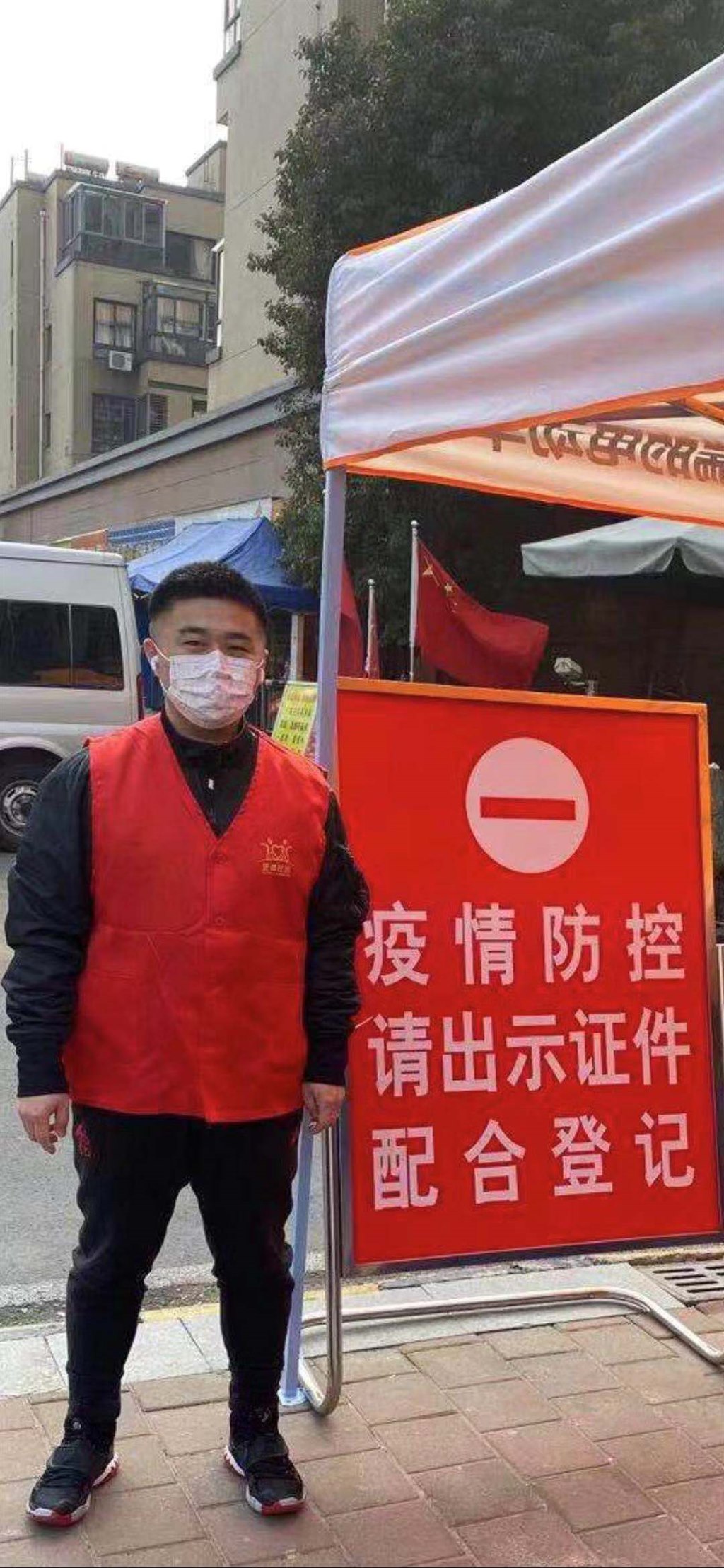 冯洁的先生.JPG