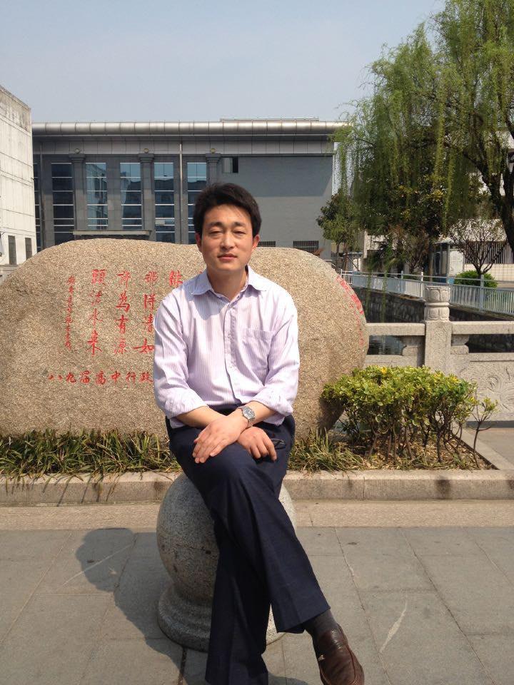 汤本宏照片.jpg
