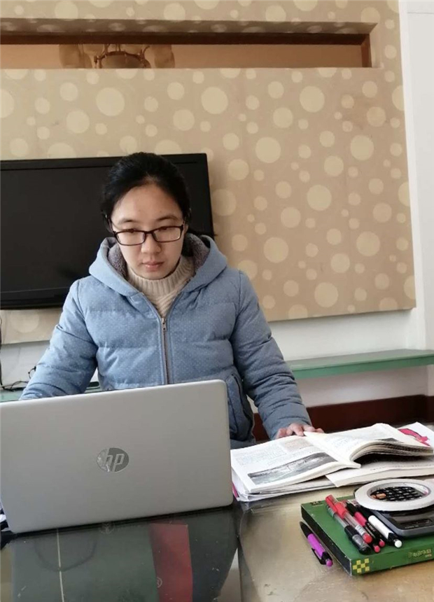 班主任陈莉.jpg
