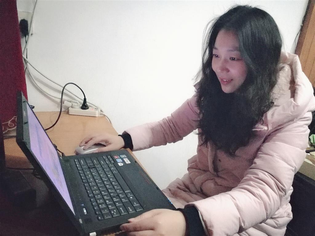 史燕新.png
