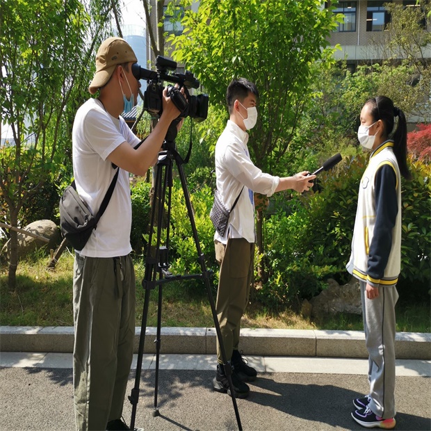 程妍 采访.JPG