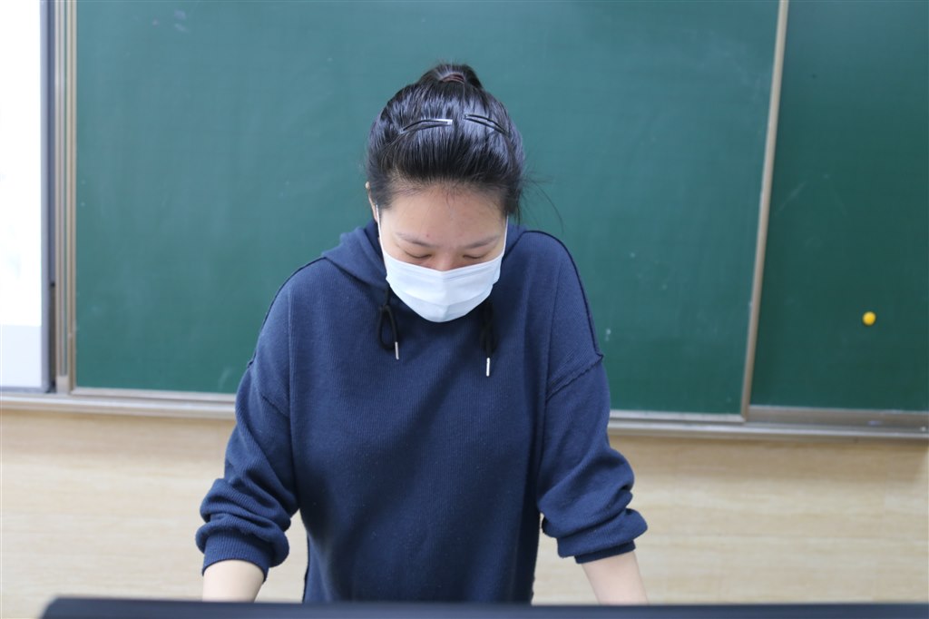 下载.jpg