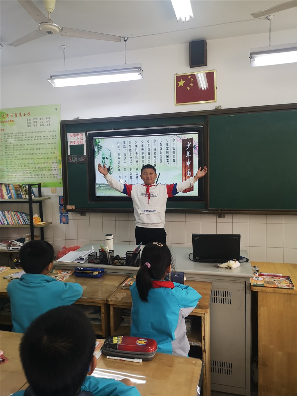 四（2）班经典诵读比赛IMG_20191018_104553_2.jpg