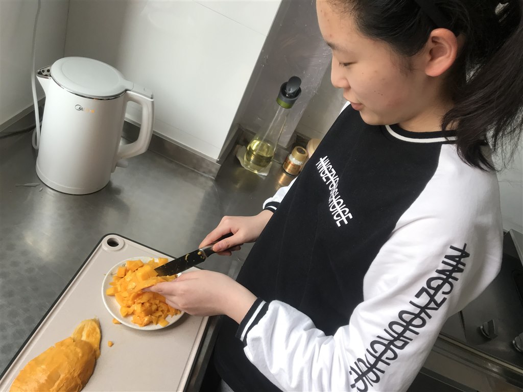 王希怡.jpg