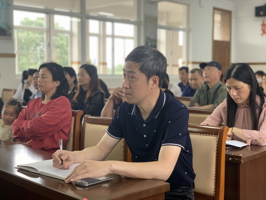 参会2_调整大小.jpg 参会2_调整大小.jpg