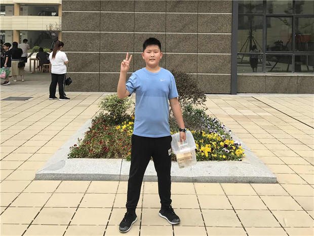 仲毅.jpg