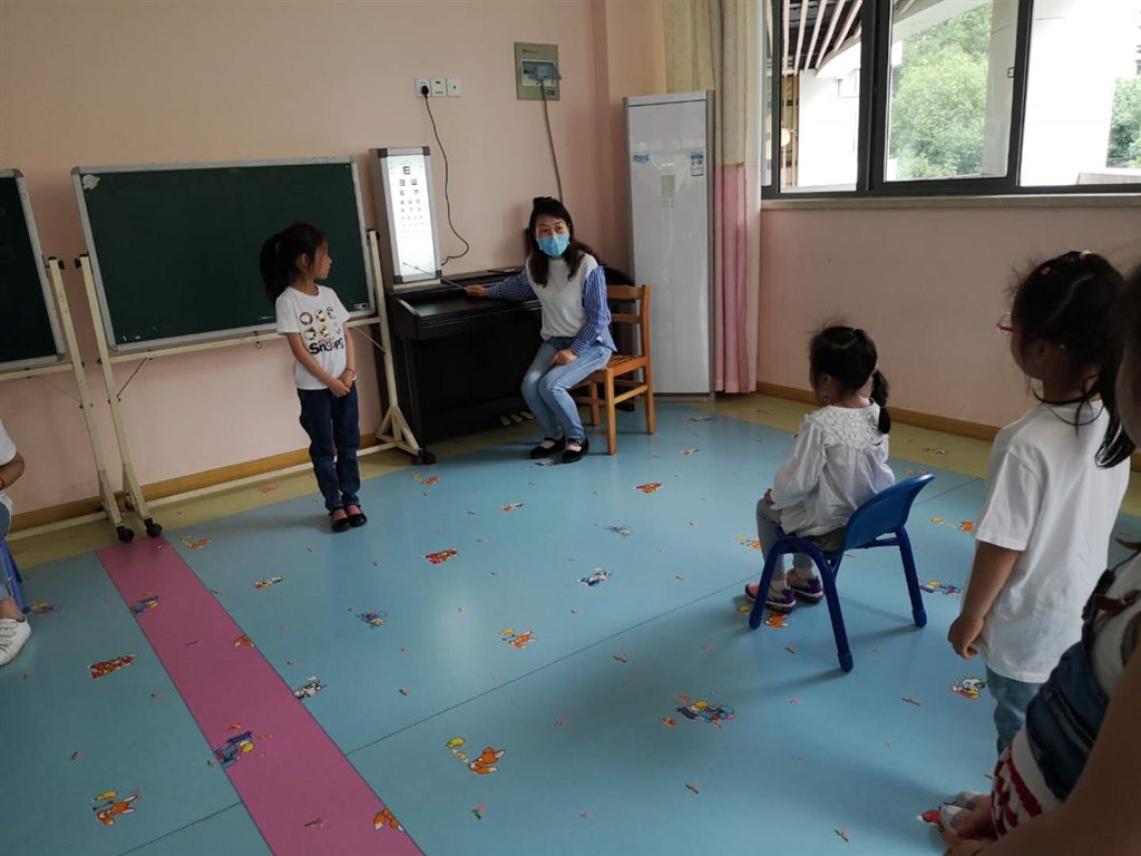 测视力2.jpg