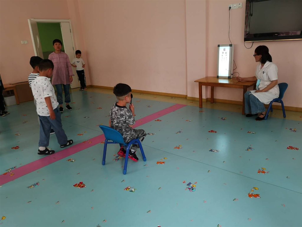 测视力1.jpg