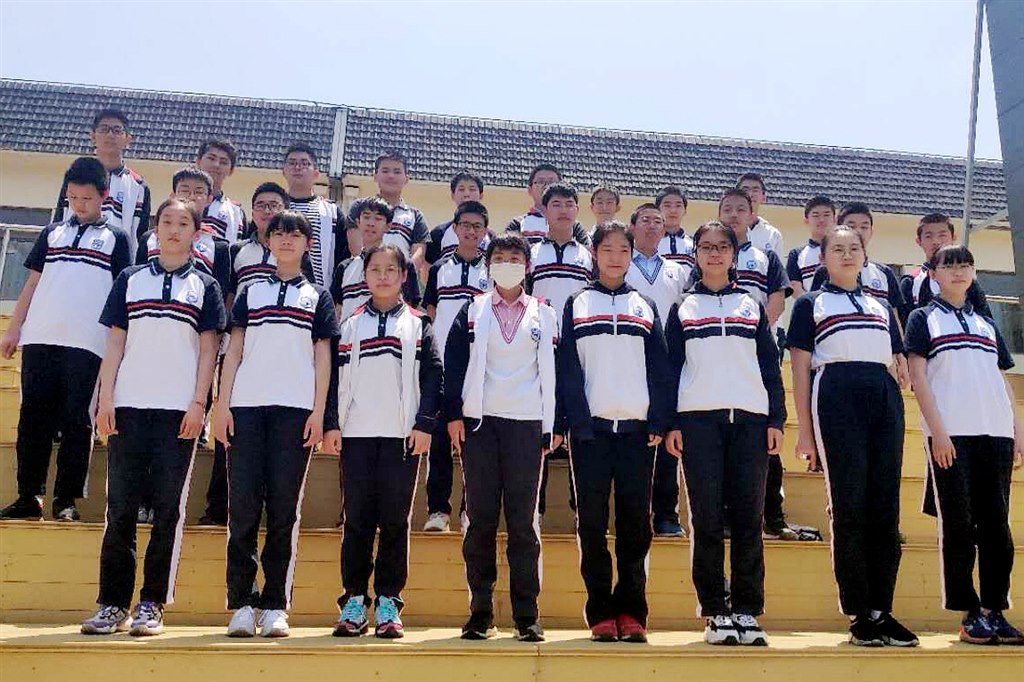4-八年级获一等奖同学.jpg