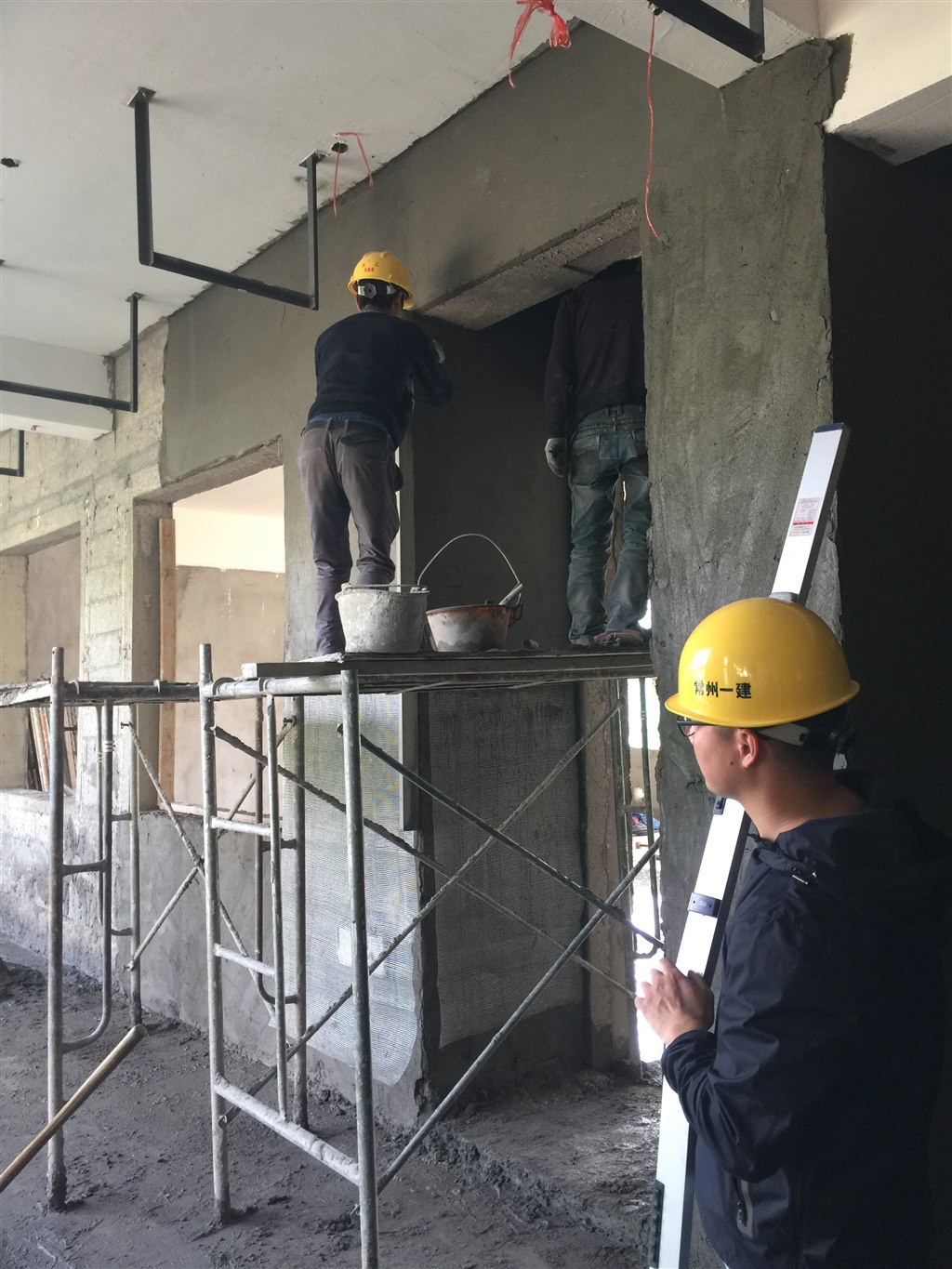 2号楼主体1区三层内粉.JPG