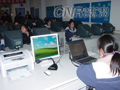 上海青少年民族文化教育结奇葩[组图]