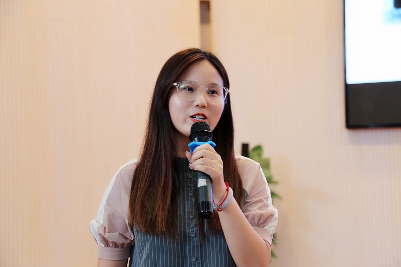 何宁宁1.jpg