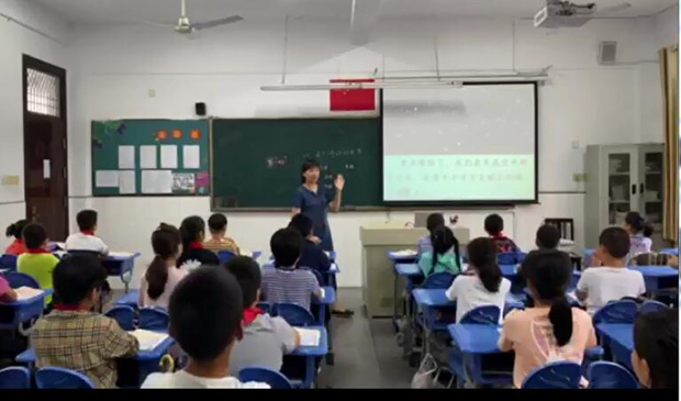 魏村小学钱恂上三下《我们奇妙的世界》.jpg