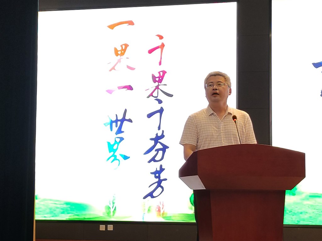 李校讲话.jpg