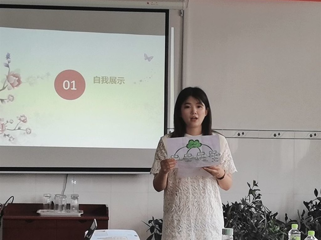 汤晨晓新.jpg