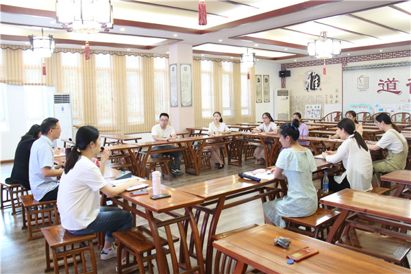 洛小新教师培训会议 (19).jpg
