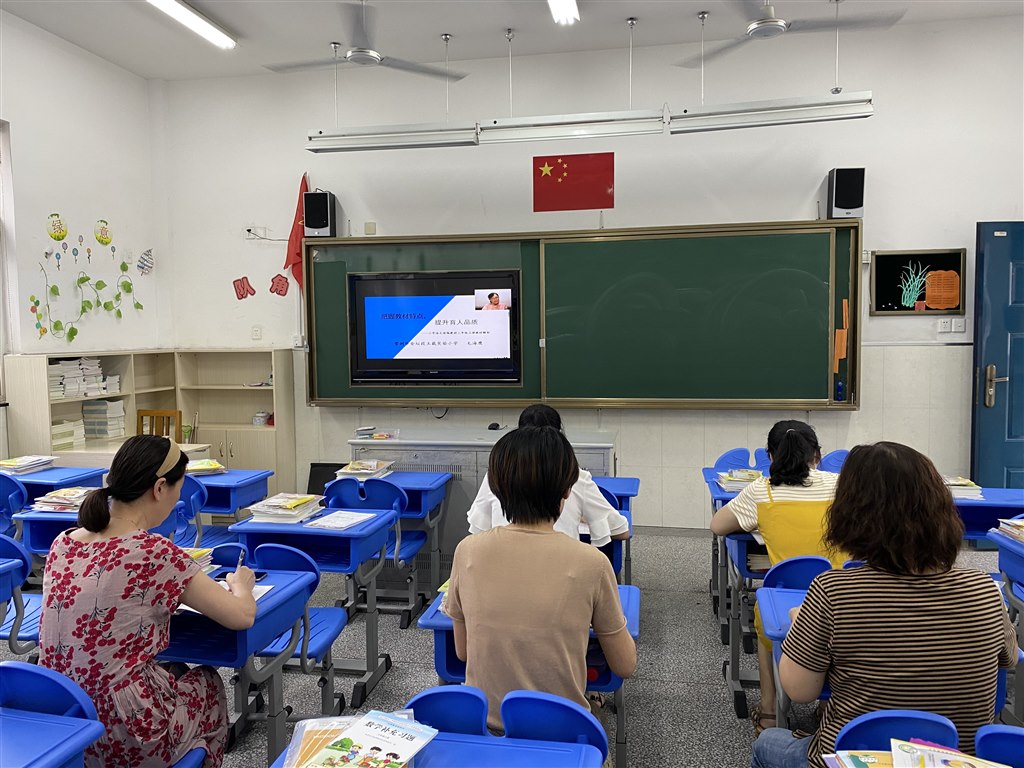 观看视频照片.jpg