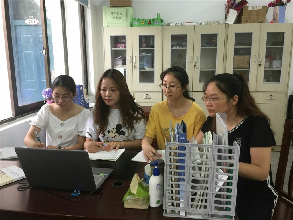 丽三.jpg
