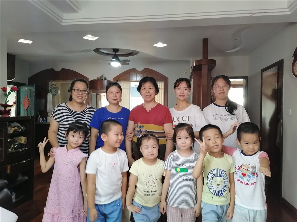 20200908寄望后来者 朱笔写师魂——怡康花园社区开展教师节系列活动之探望退休老教师 (2).jpg