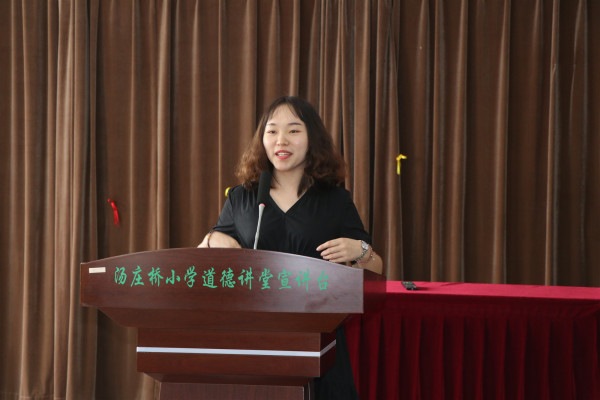 华文骄_副本.jpg