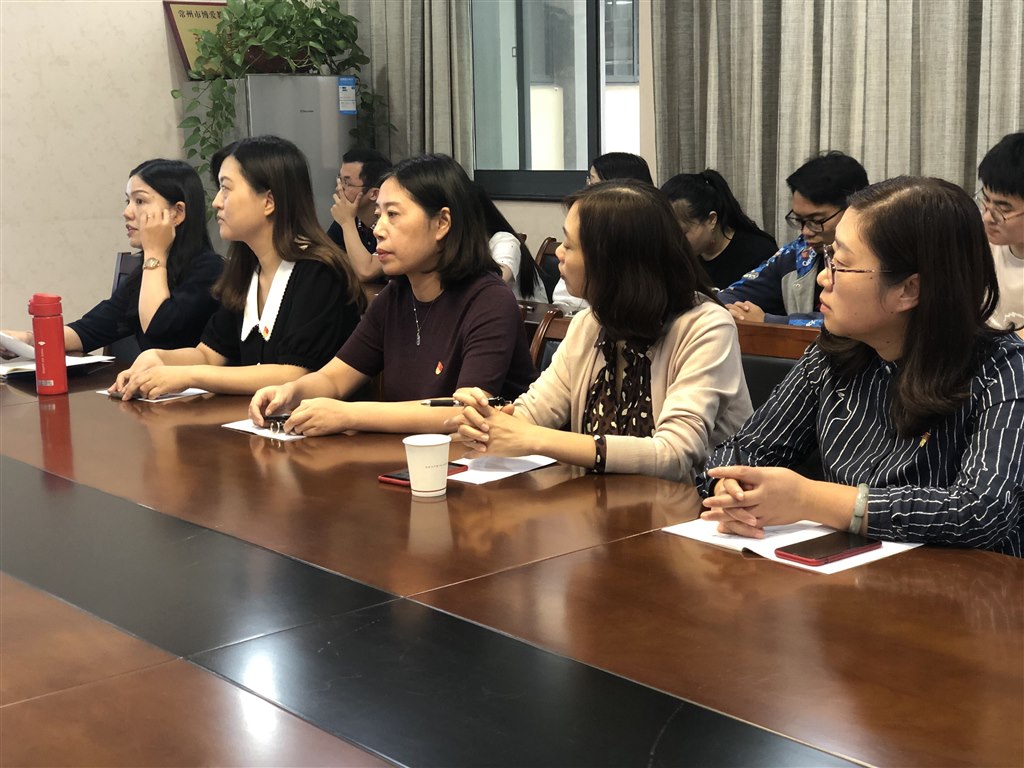 参会主讲嘉宾和校级领导.jpg
