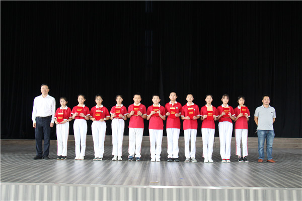 洛小举行心连心优秀学生奖学金颁奖会 (25).jpg