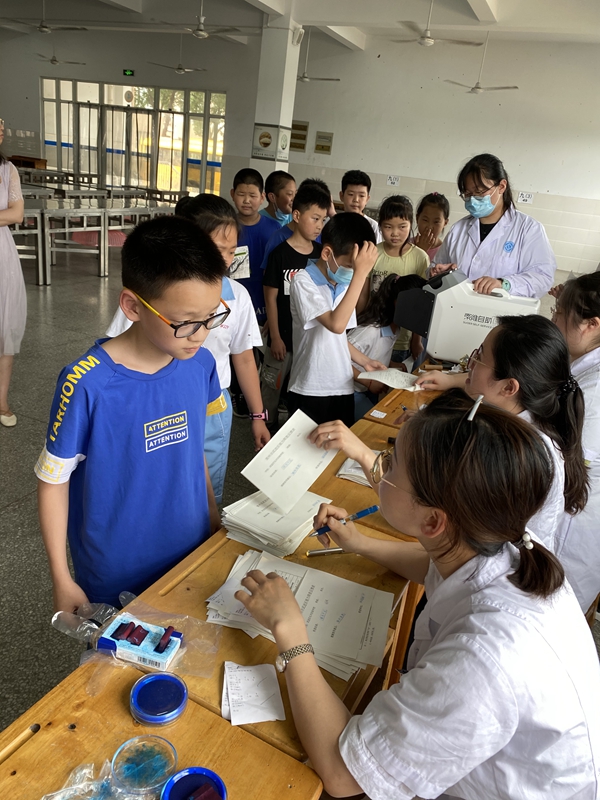 视力普查_副本.jpg