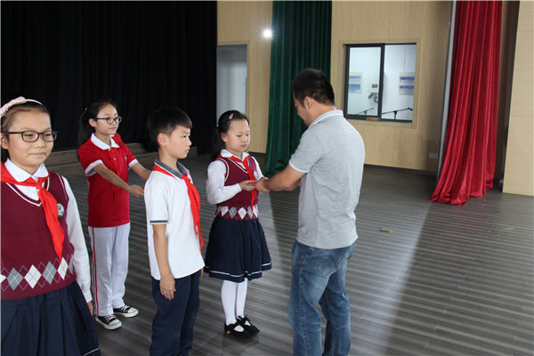 洛小举行心连心优秀学生奖学金颁奖会 (21).jpg