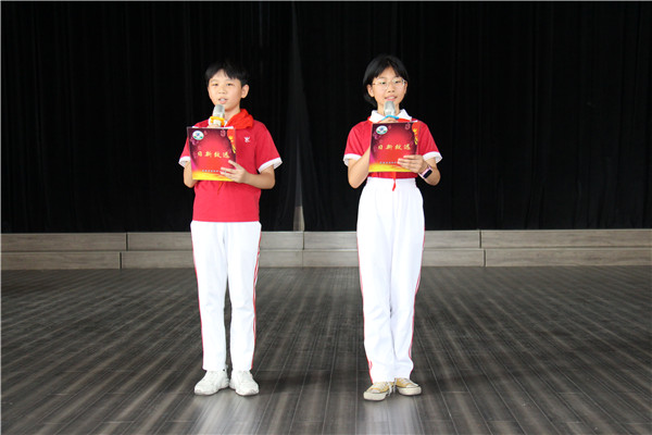 洛小举行心连心优秀学生奖学金颁奖会 (2).jpg