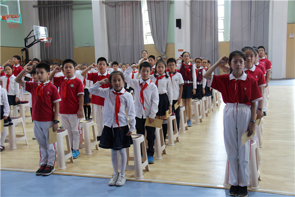 洛小举行心连心优秀学生奖学金颁奖会 (35).jpg