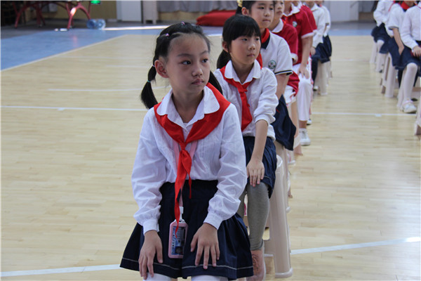 洛小举行心连心优秀学生奖学金颁奖会 (9).jpg