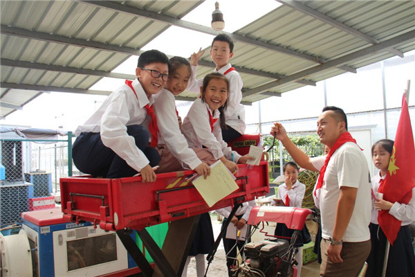 洛小日新娃开展小康寻“宝”寻访活动 (10).jpg