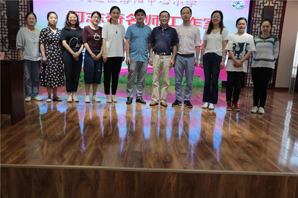 何志奇教授来校讲座 (2).jpg