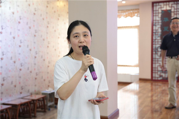 何志奇教授来校讲座 (17).jpg