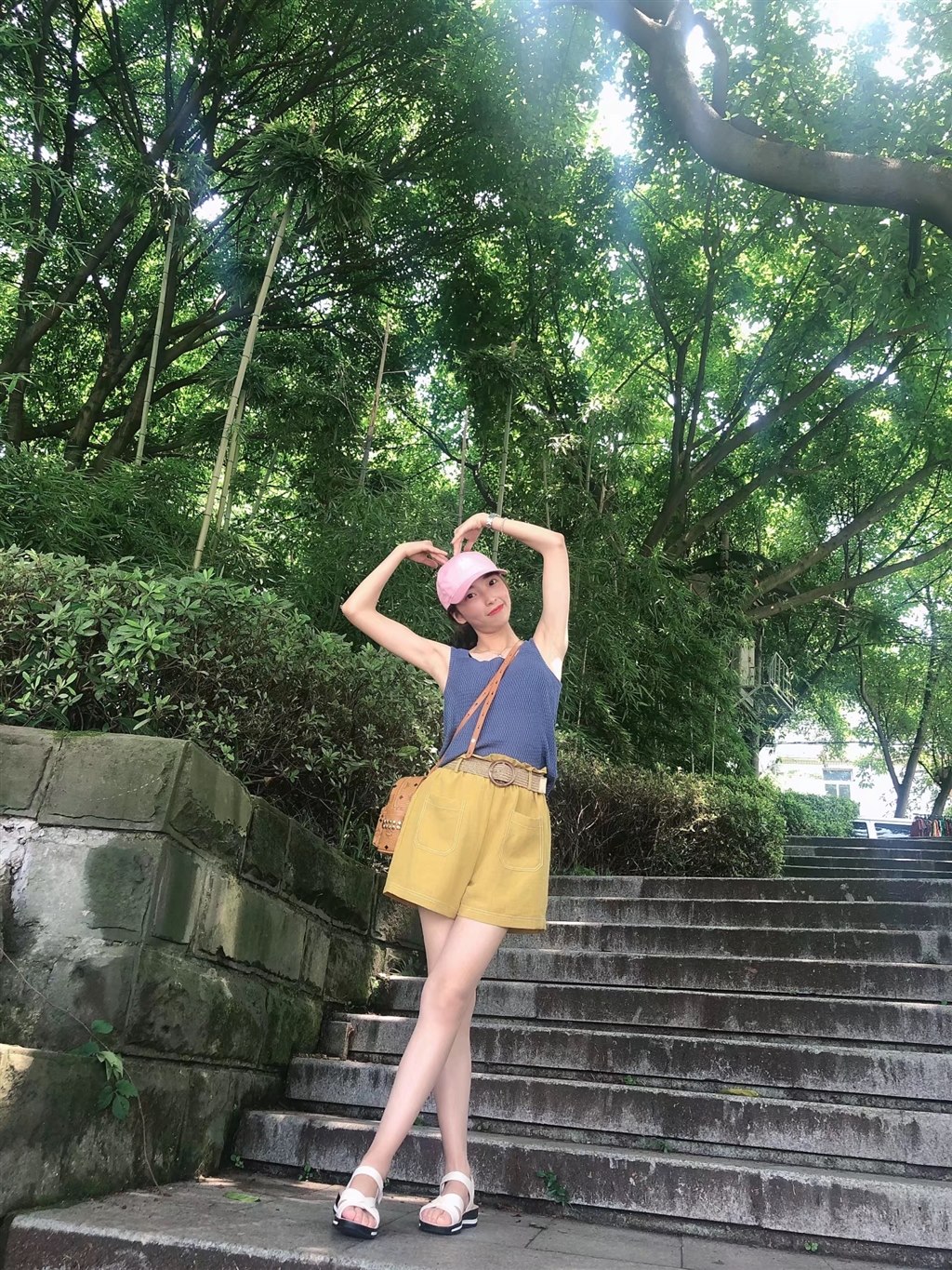 何玲洁.JPG