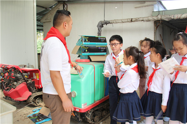 洛小日新娃开展小康寻“宝”寻访活动 (6).jpg