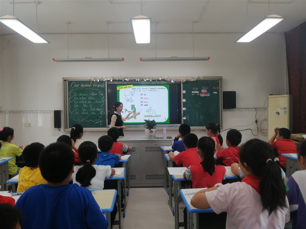多校研讨教学硕果，齐心搭建自然课堂 (2).jpg