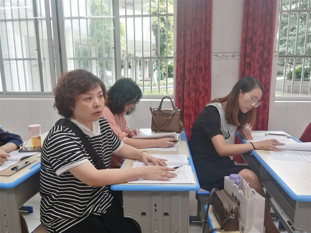 多校研讨教学硕果，齐心搭建自然课堂 (6).jpg