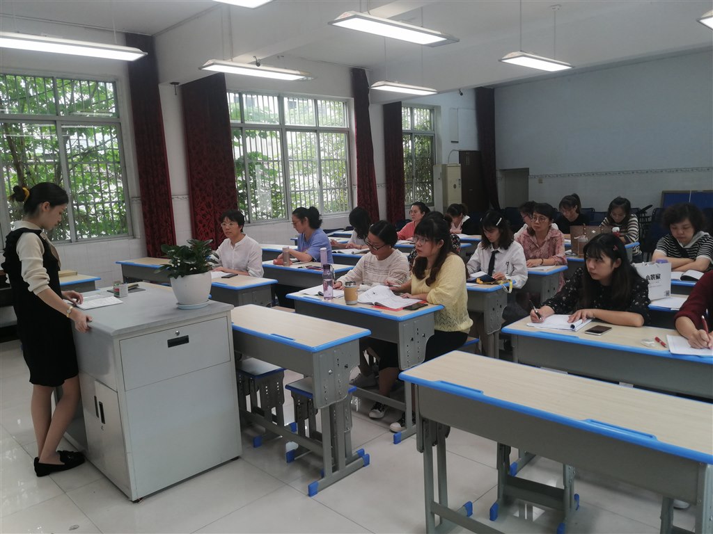 多校研讨教学硕果，齐心搭建自然课堂 (5).jpg