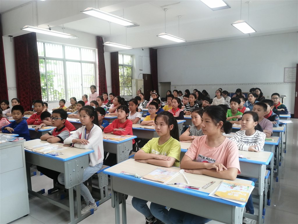 多校研讨教学硕果，齐心搭建自然课堂.jpg