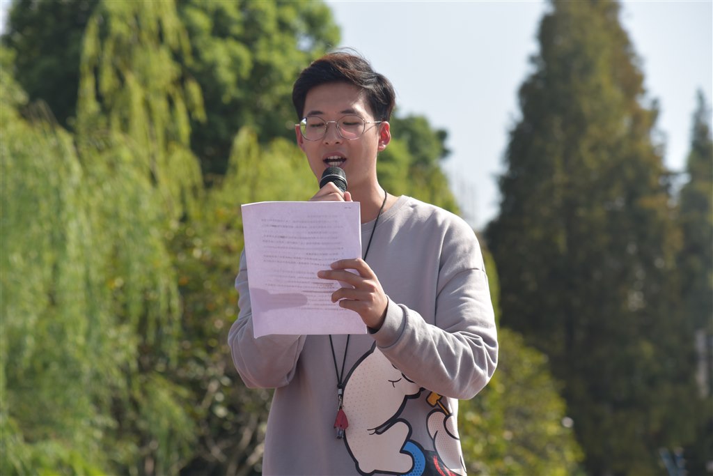 升旗仪式.JPG
