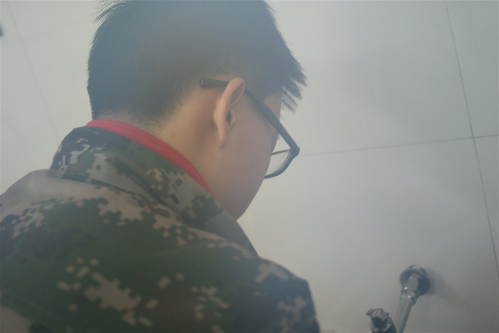 谢晨翰（雾）.JPG