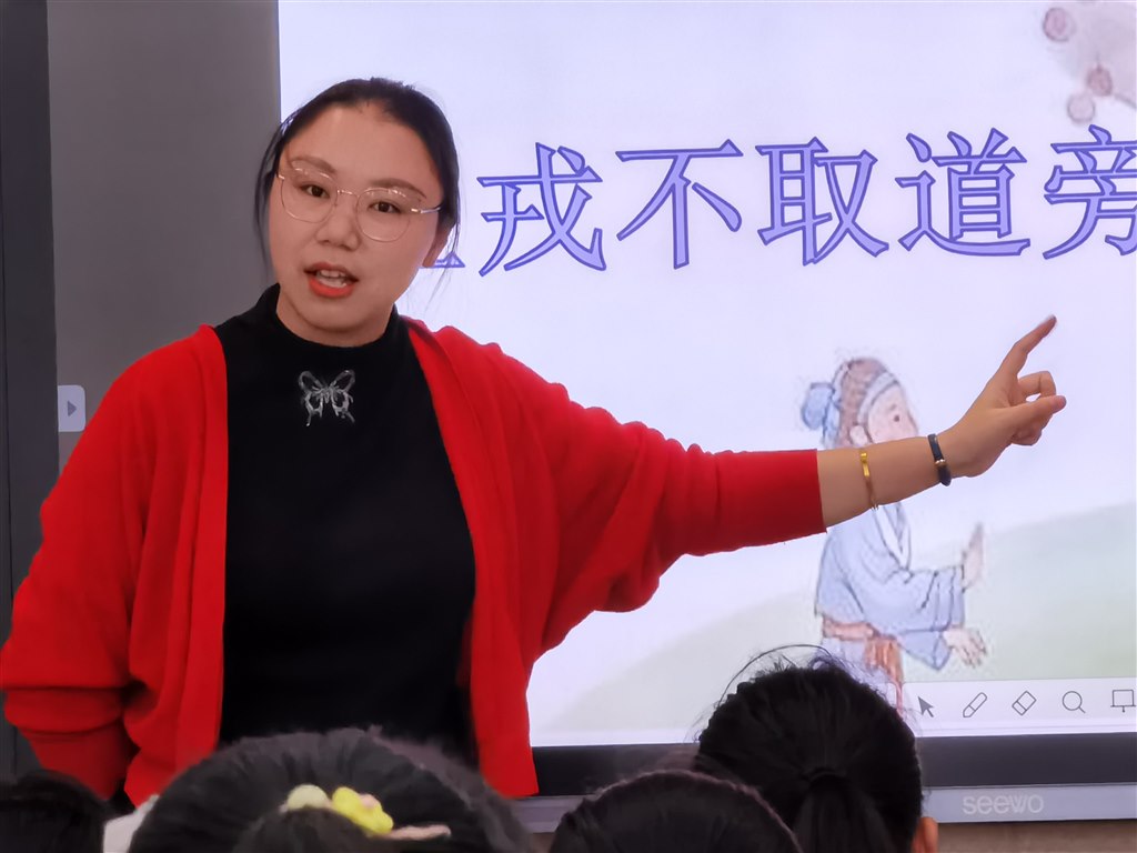 然而和巴尔.jpg