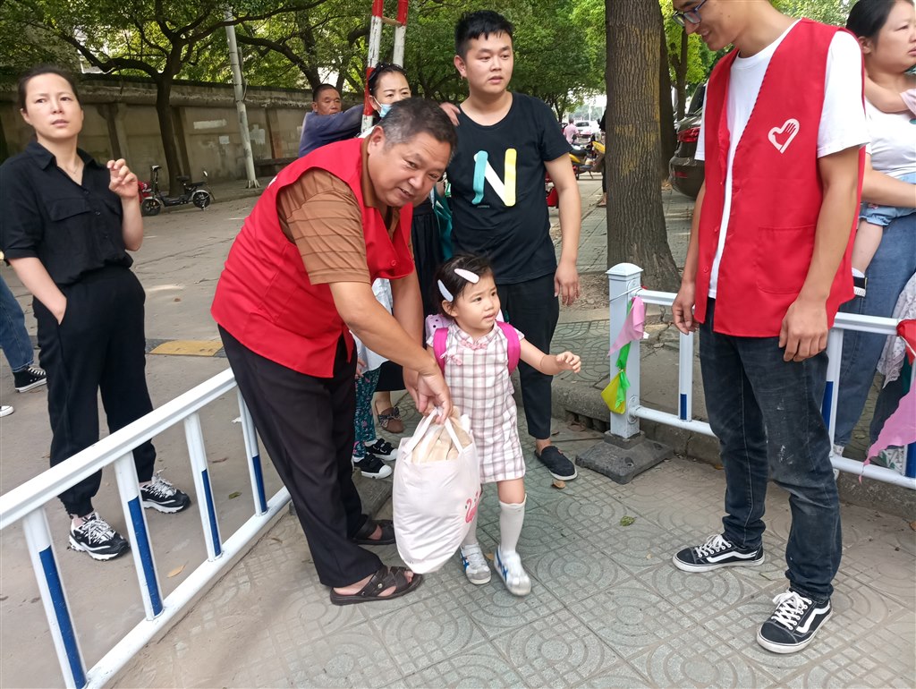 家长值班6.jpg