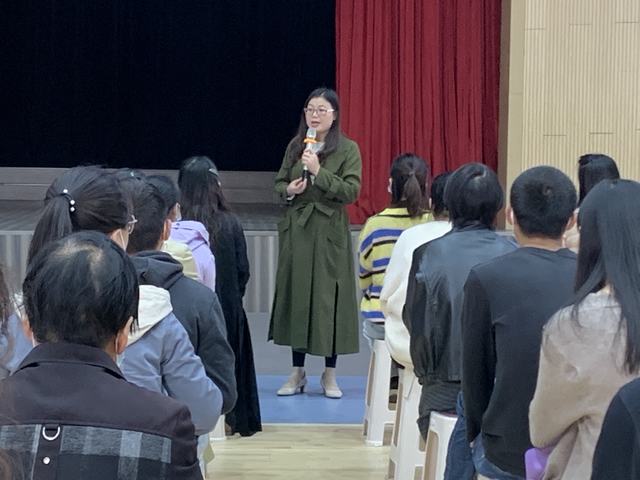 洛小慧心父母成长计划第三次家庭教育公益活动 (6).jpg