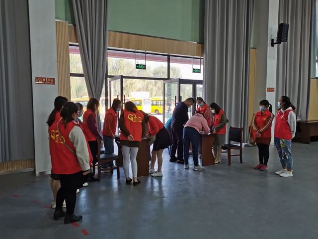 洛小慧心父母成长计划第三次家庭教育公益活动 (7).jpg