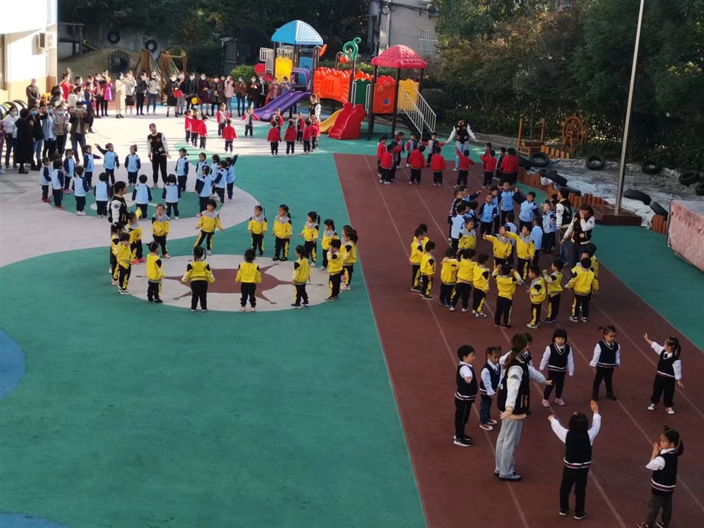 家长会 (1).JPG
